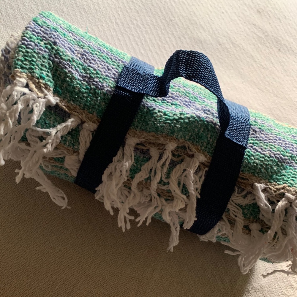 Yoga beach camping blanket with carrying straps